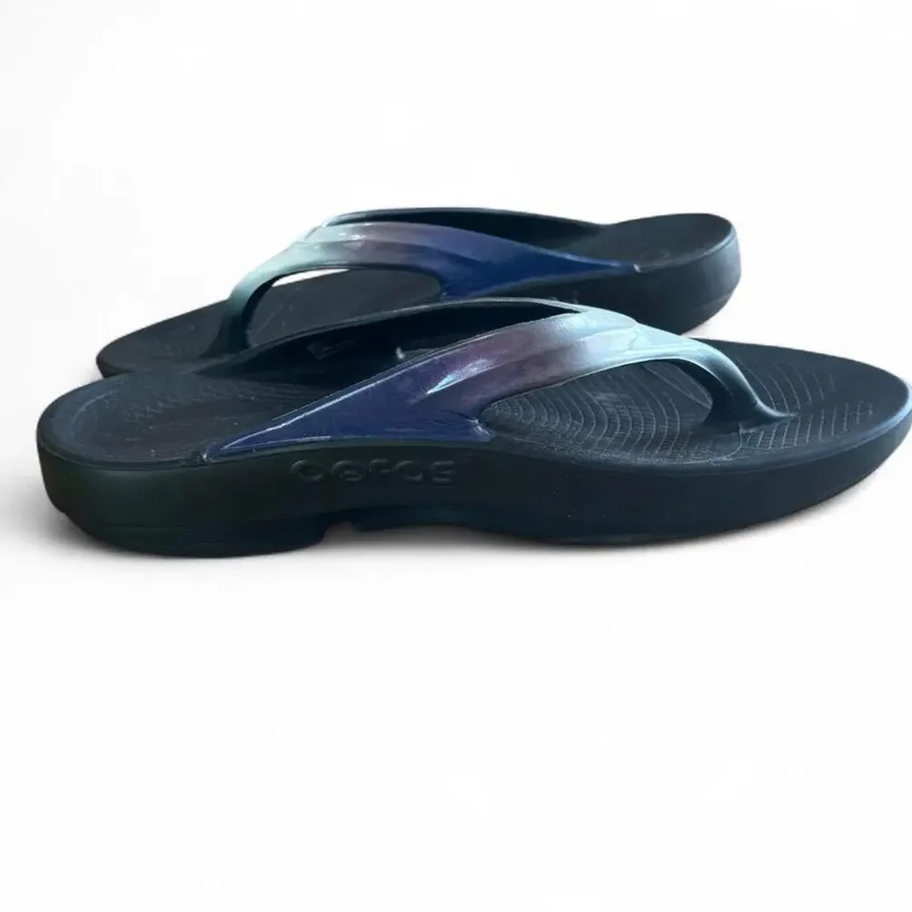 OOFOS OOmg / OOriginal Luxe Ombre Navy Blue Metallic Recovery Sandals W11/EU 42